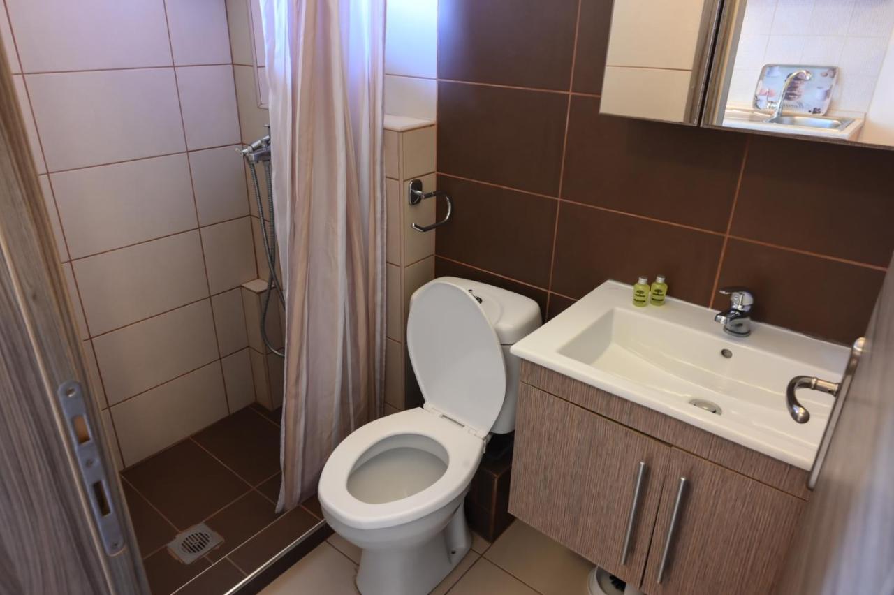 Priona Rooms Paralía Skotínis 外观 照片
